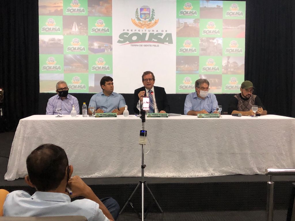 Em coletiva de imprensa, prefeito Fábio Tyrone anuncia ações para os próximos 30 dias 